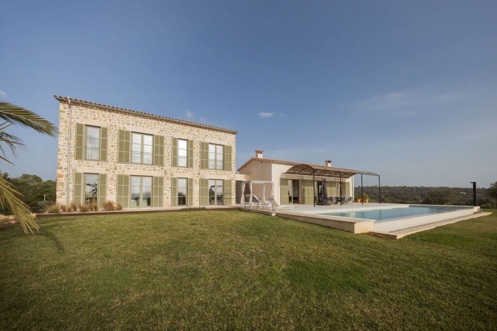 5-bed rural villa with panoramic views in Porreres, Mallorca