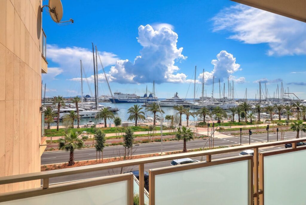 1-bed apartment on Paseo Maritimo, Palma, Mallorca