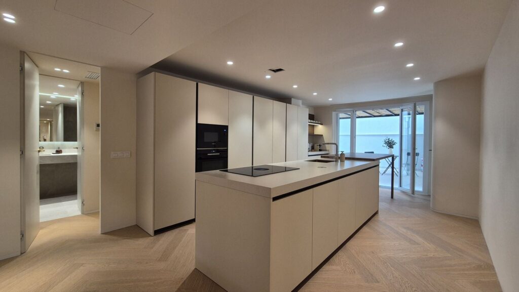 3-bed apartment with terraces facing Santa Catalina church, Palma, Mallorca