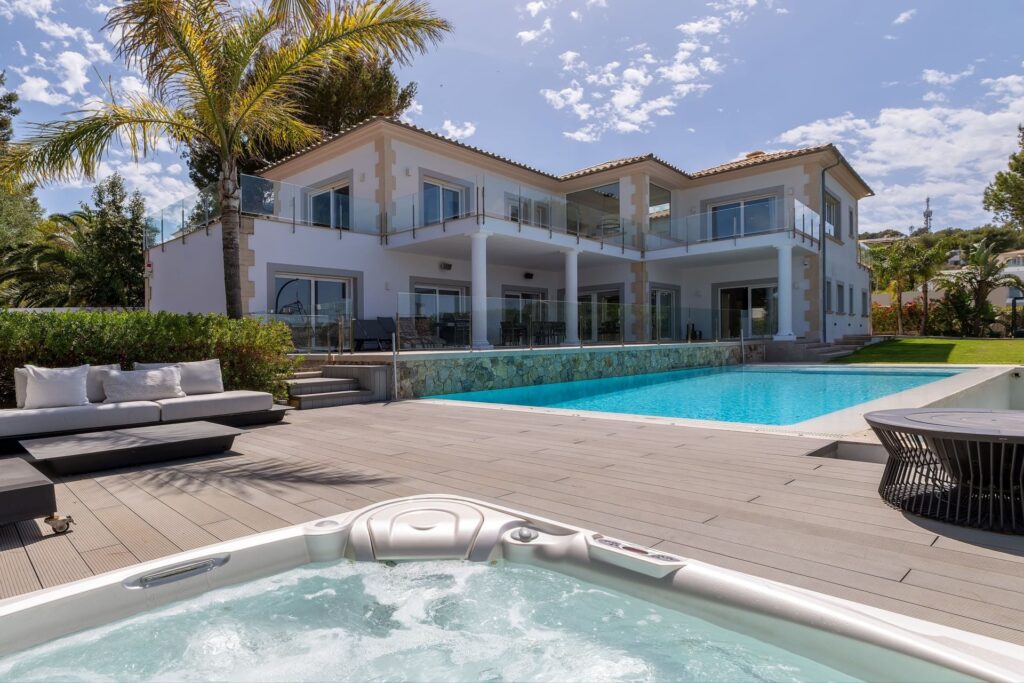 5-bed sea view villa with pool in Nova Santa Ponsa, Mallorca