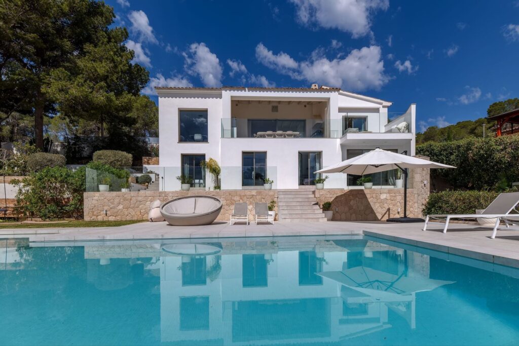 5-bed renovated pool villa on flat plot in Camp de Mar, Andratx, Mallorca