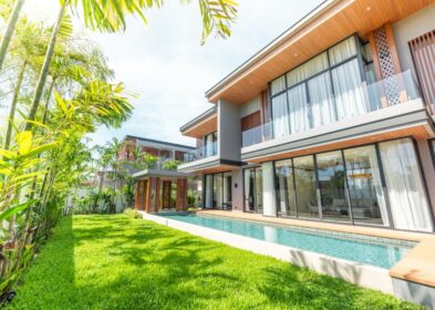Off-plan 4-bed pool villa for sale in Cherng Talay, Phuket, adjacent to Laguna