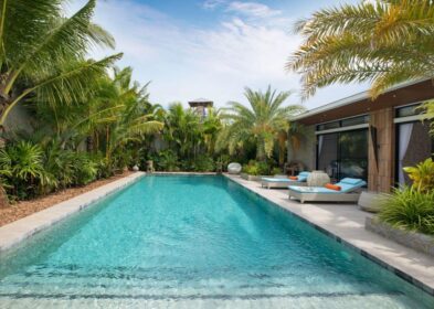 Resale 4-bed tropical pool villa for sale in Rawai, Phuket, 18x5m pool