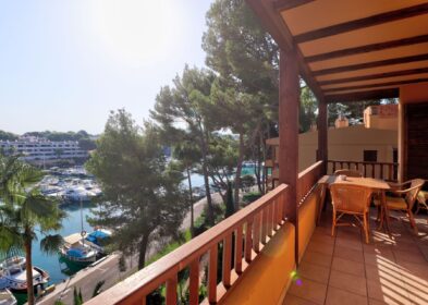 2-bed penthouse with harbour views in La Caleta, Santa Ponsa, Mallorca