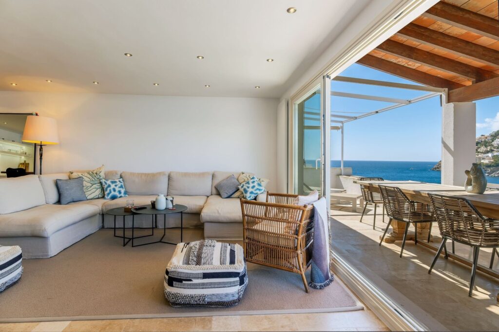 Renovated 3-bed sea view apartment in Port d'Andratx, Mallorca