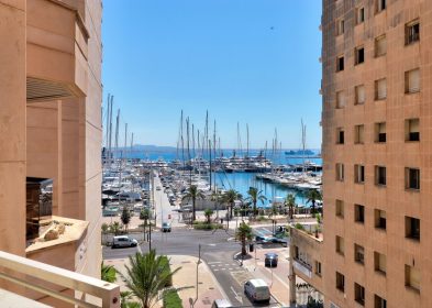 4-bed frontline apartment with sea views on Paseo Maritimo, Palma, Mallorca