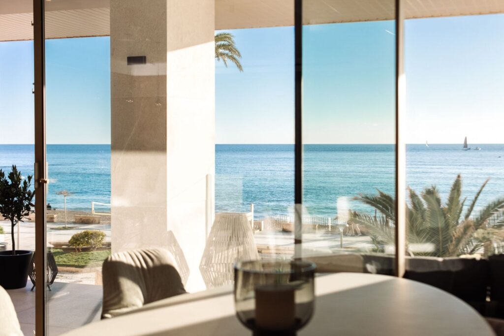 2-bed first-line sea view apartment in Portixol, Palma, Mallorca