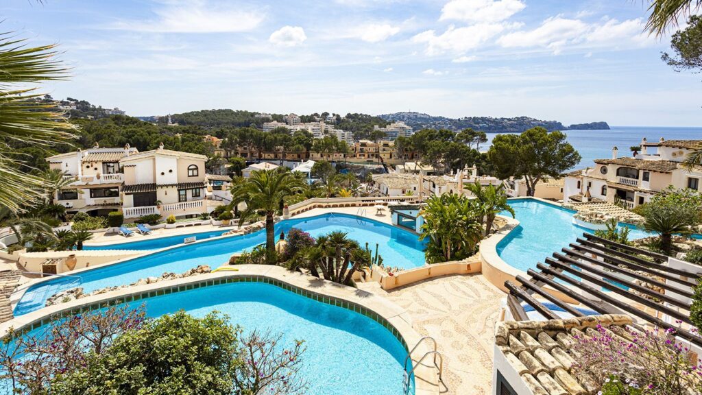 4-bed frontline ground floor apartment with sea views for sale in Costa de la Calma, Calvia, Mallorca