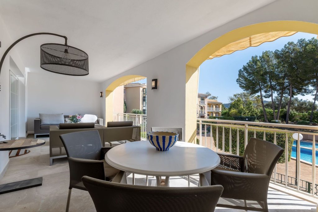 Renovated 2-bed apartment with large terrace in Santa Ponsa, Calvia, Mallorca