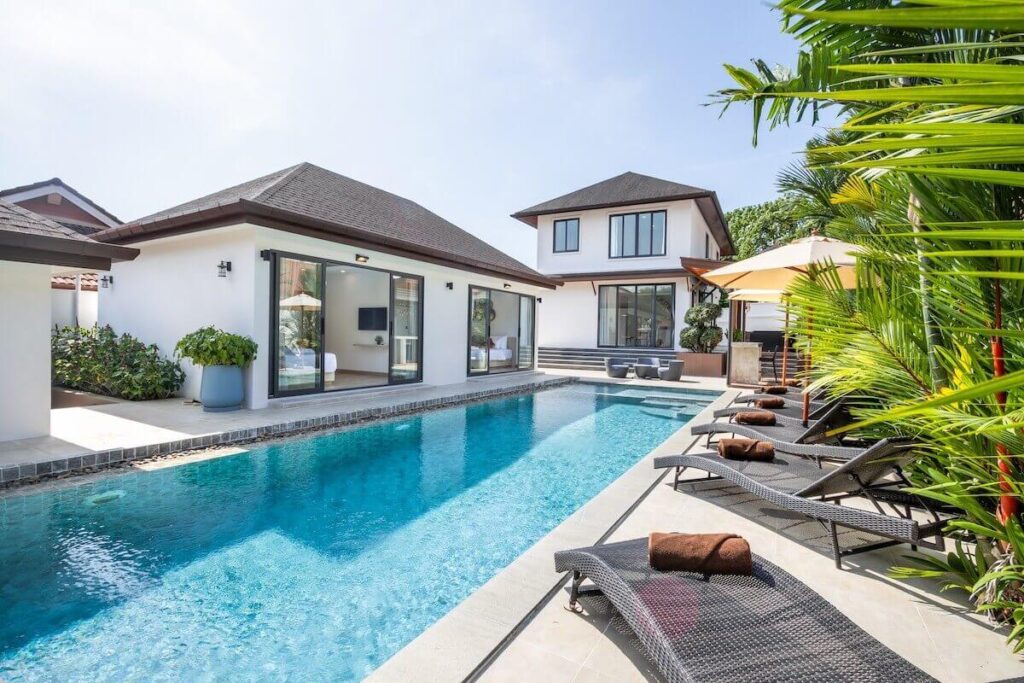 5-bed modern tropical pool villa with jacuzzi in Rawai, Phuket