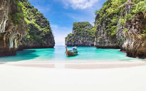 Blog-Chinese-tourists-arrive-in-Phuket